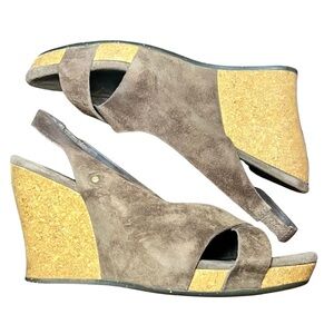 UGG Hazel Suede Wedge Sandals (Women’s 9)